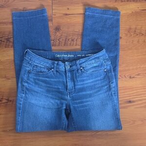 Calvin Klein Women's Ultimate Skinny Jeans
